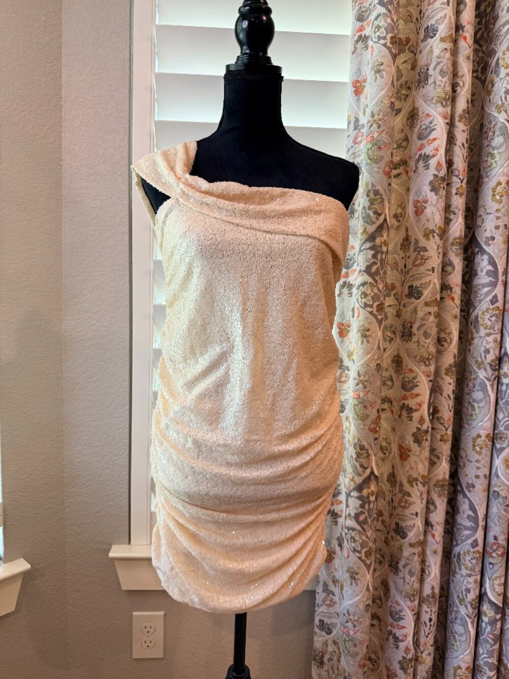 Lena Cream Sequin Mini Dress - Large